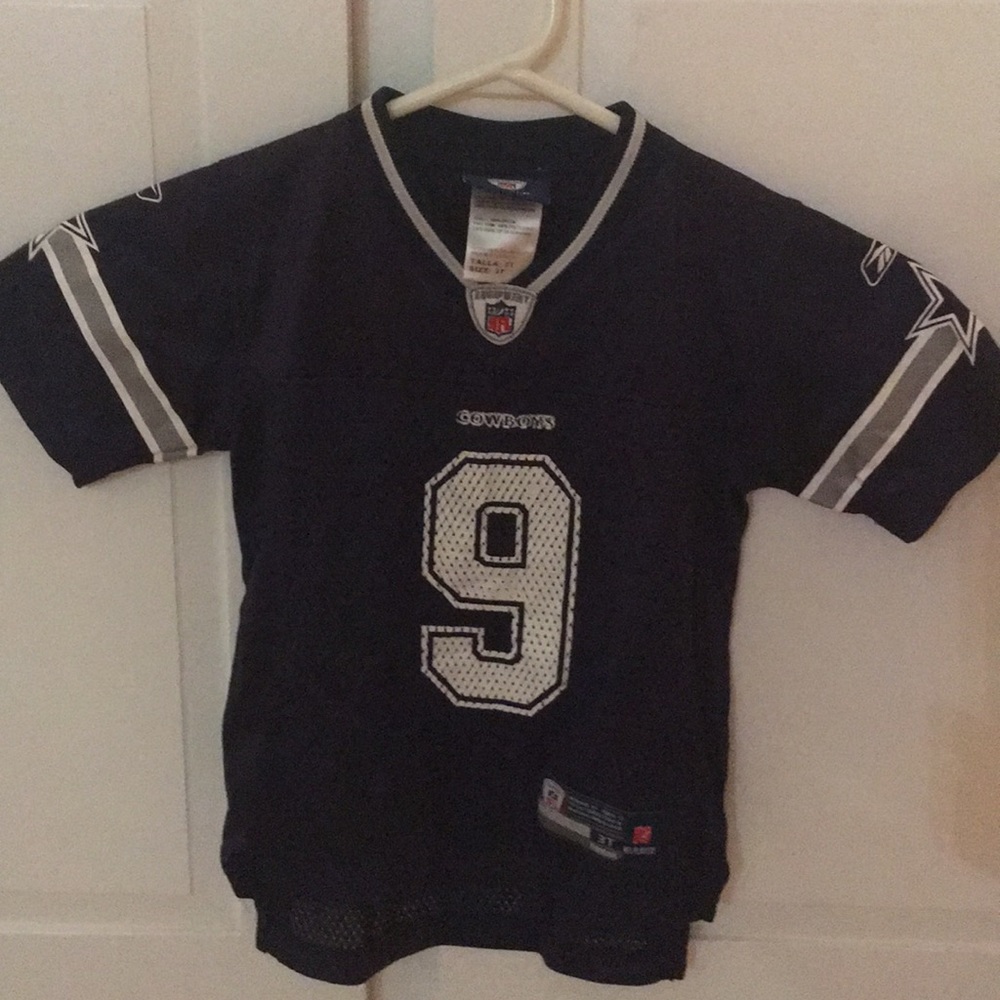 Cowboys Tony Romo jersey.